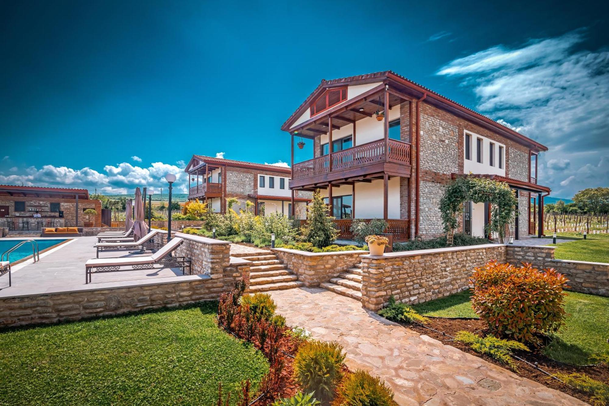 Chateau Mosmieri Hotel & Winery テラヴィ エクステリア 写真