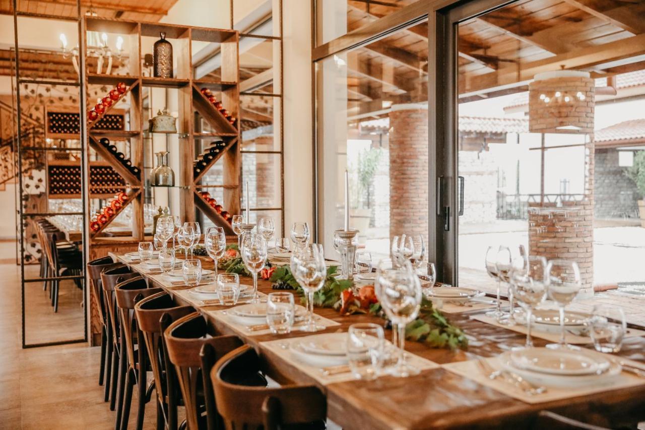 Chateau Mosmieri Hotel & Winery テラヴィ エクステリア 写真